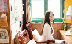 护士被强摁做开腿呻吟的漫画